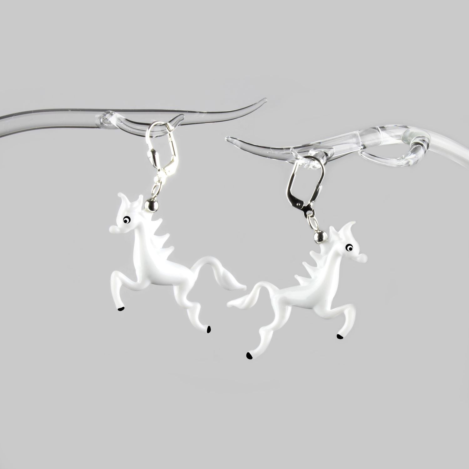 Orecchini a forma di cavallo arcobaleno