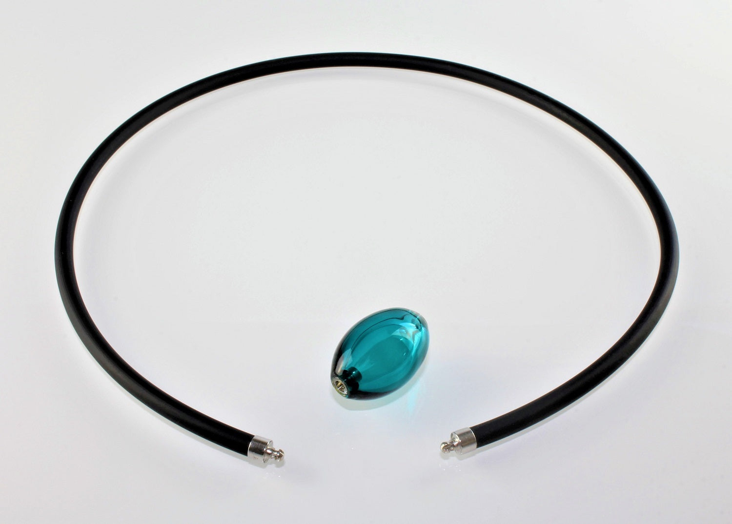 Chiusura intercambiabile, blu turchese trasparente, oro bianco 750, vetro borosilicato 3,3 Duran, Viton nero