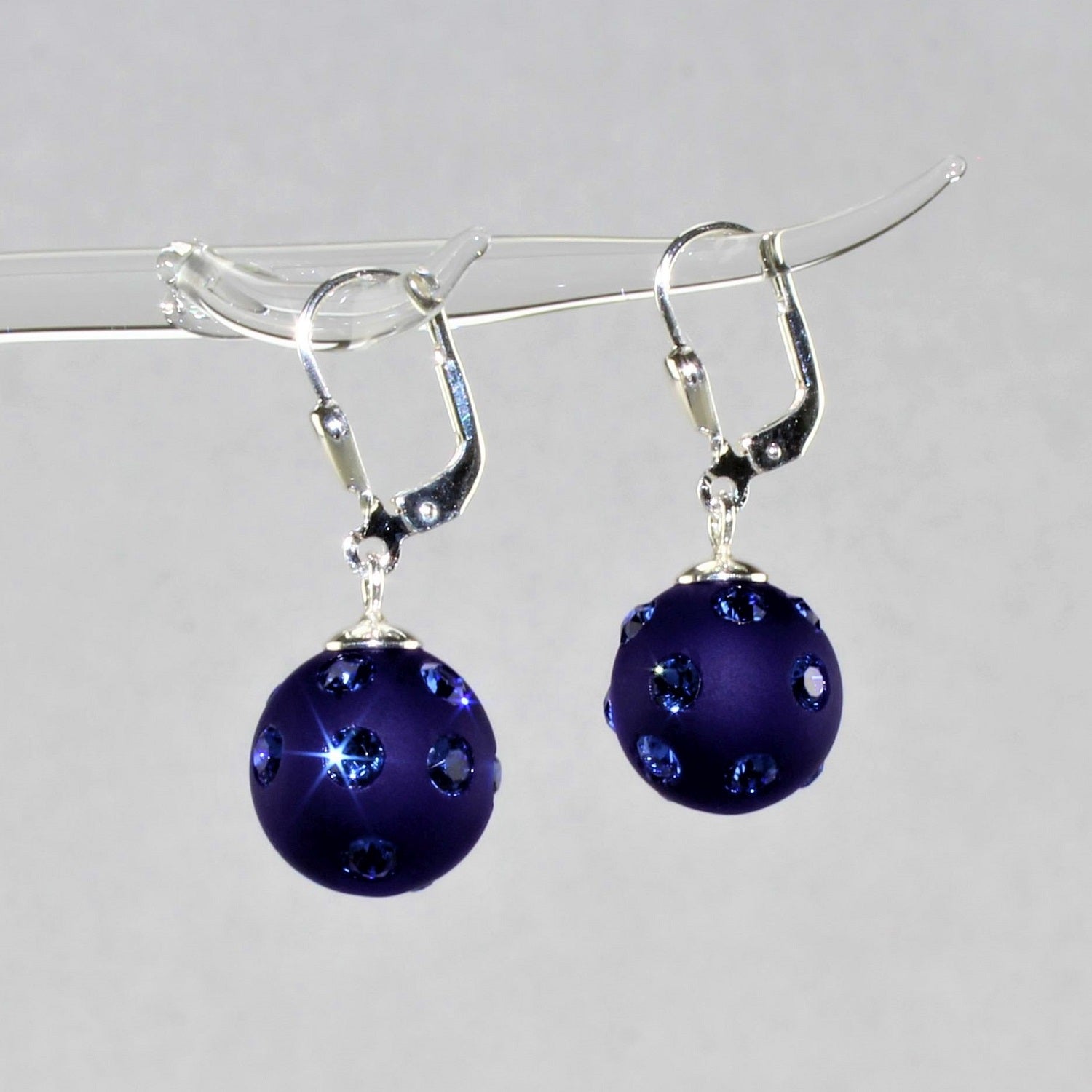 Orecchini a sfera, blu reale opaco con cristalli, argento 925/000 rodiato