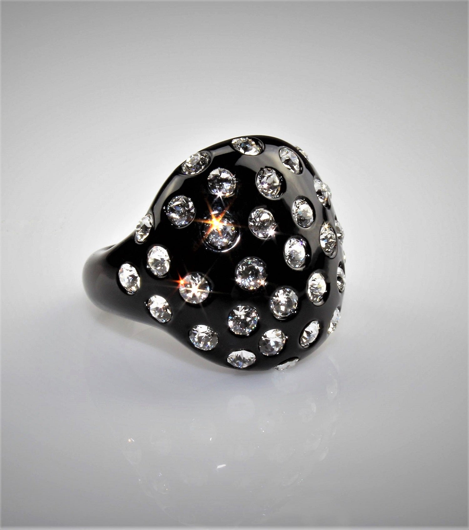 Bague "Charlotte" blanche et noire