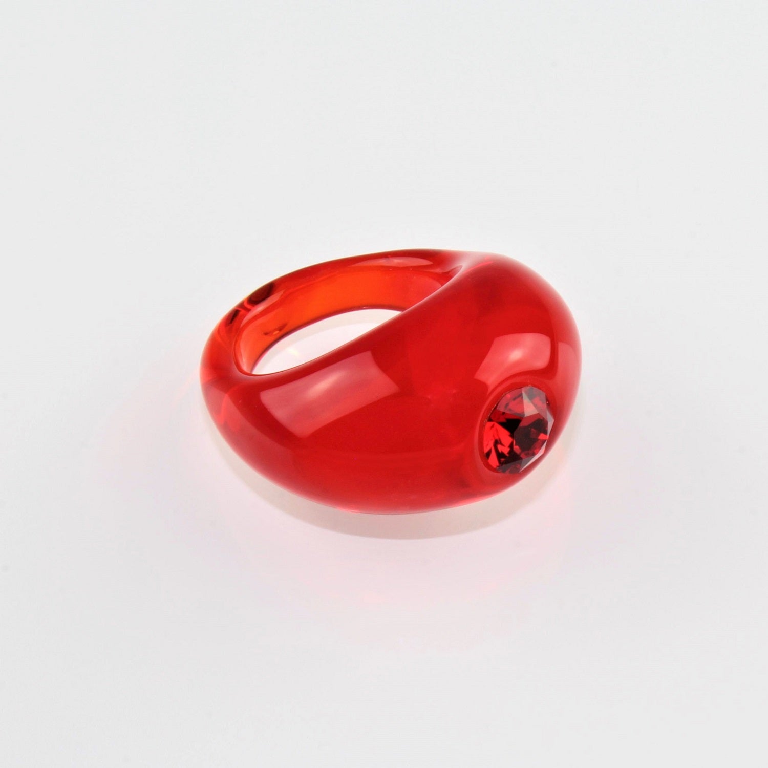 Bague "Solitaire" rouge vif