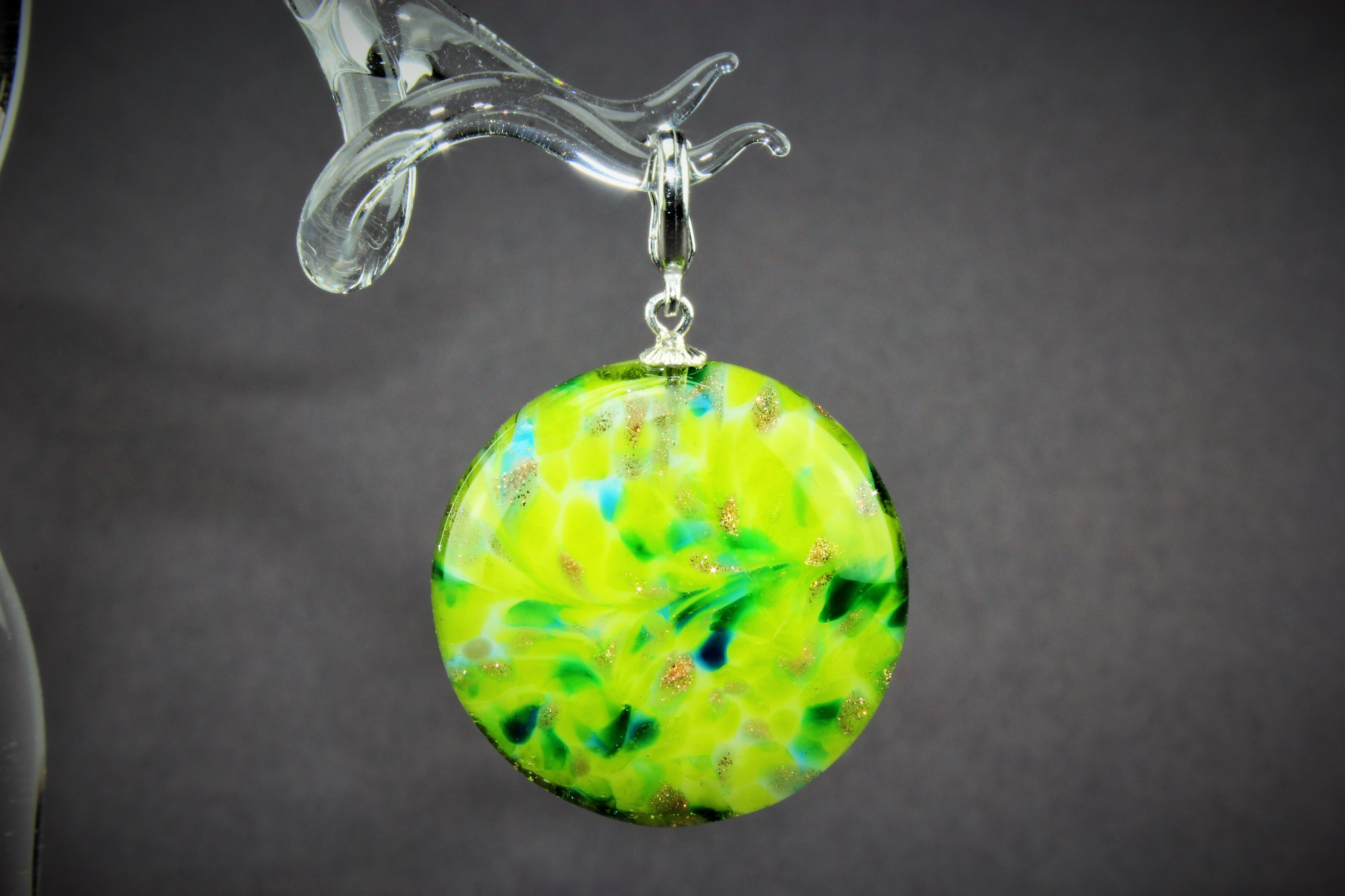 Pendentif "Moon" ultra vert, argent 925/000 rhodié
