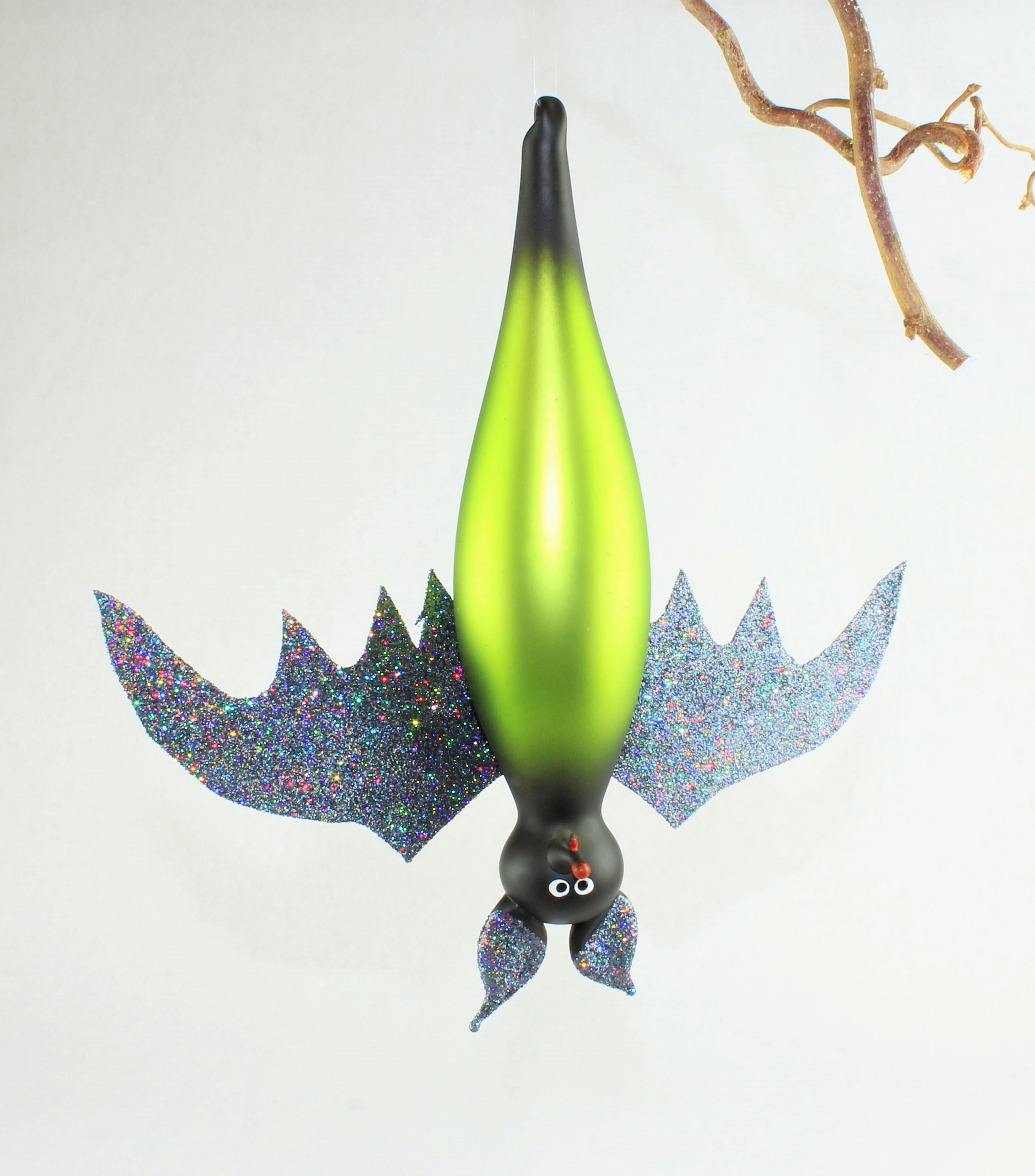Fledermaus aus Glas, groß ultragrün