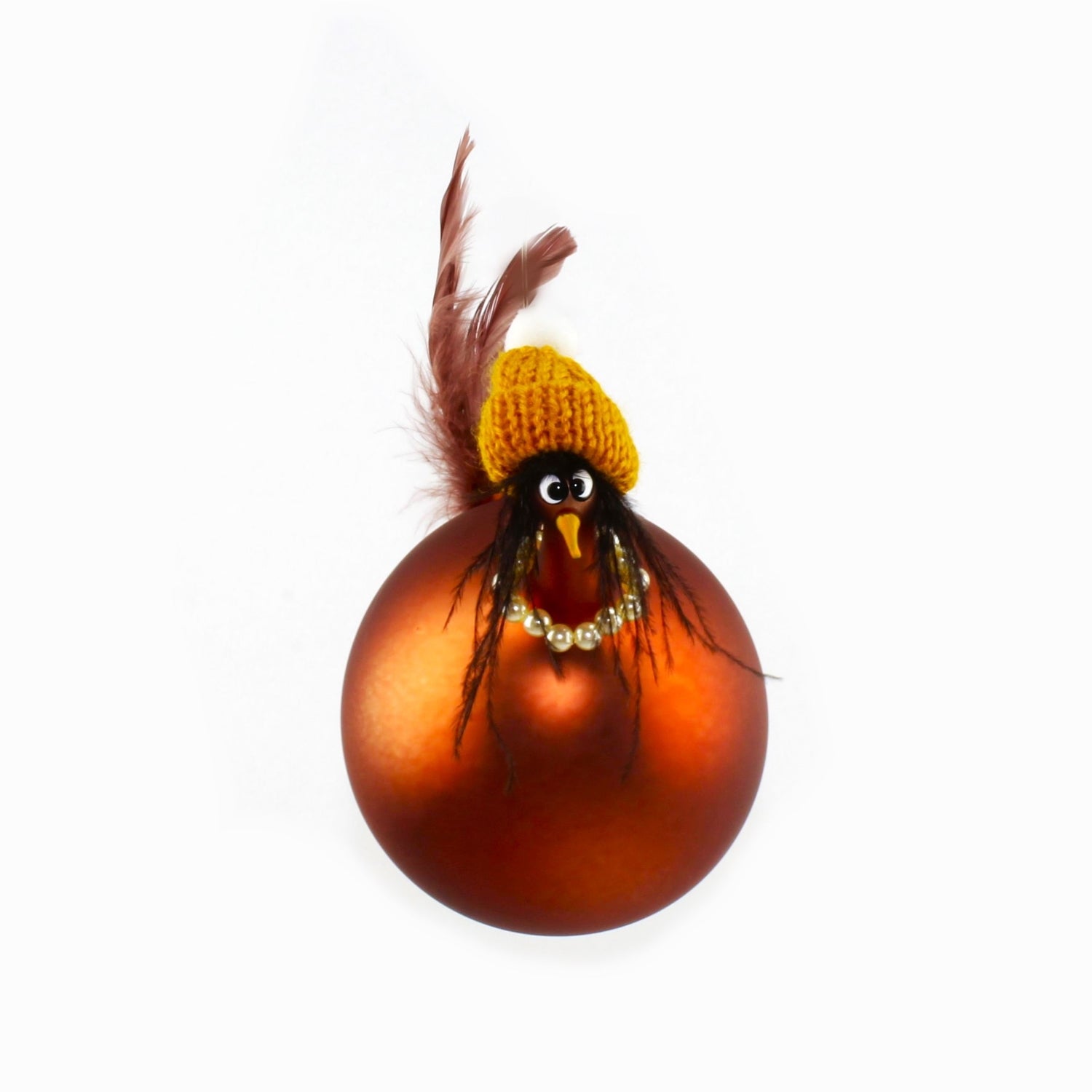 Poulet avec collier de perles, coloré, mat suspendu