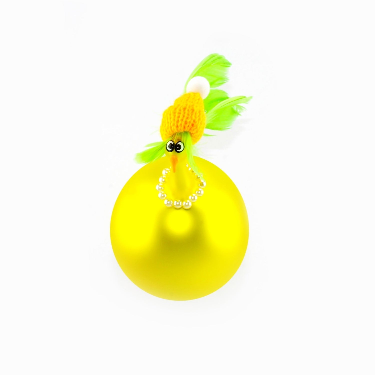 Poulet avec collier de perles, coloré, mat suspendu