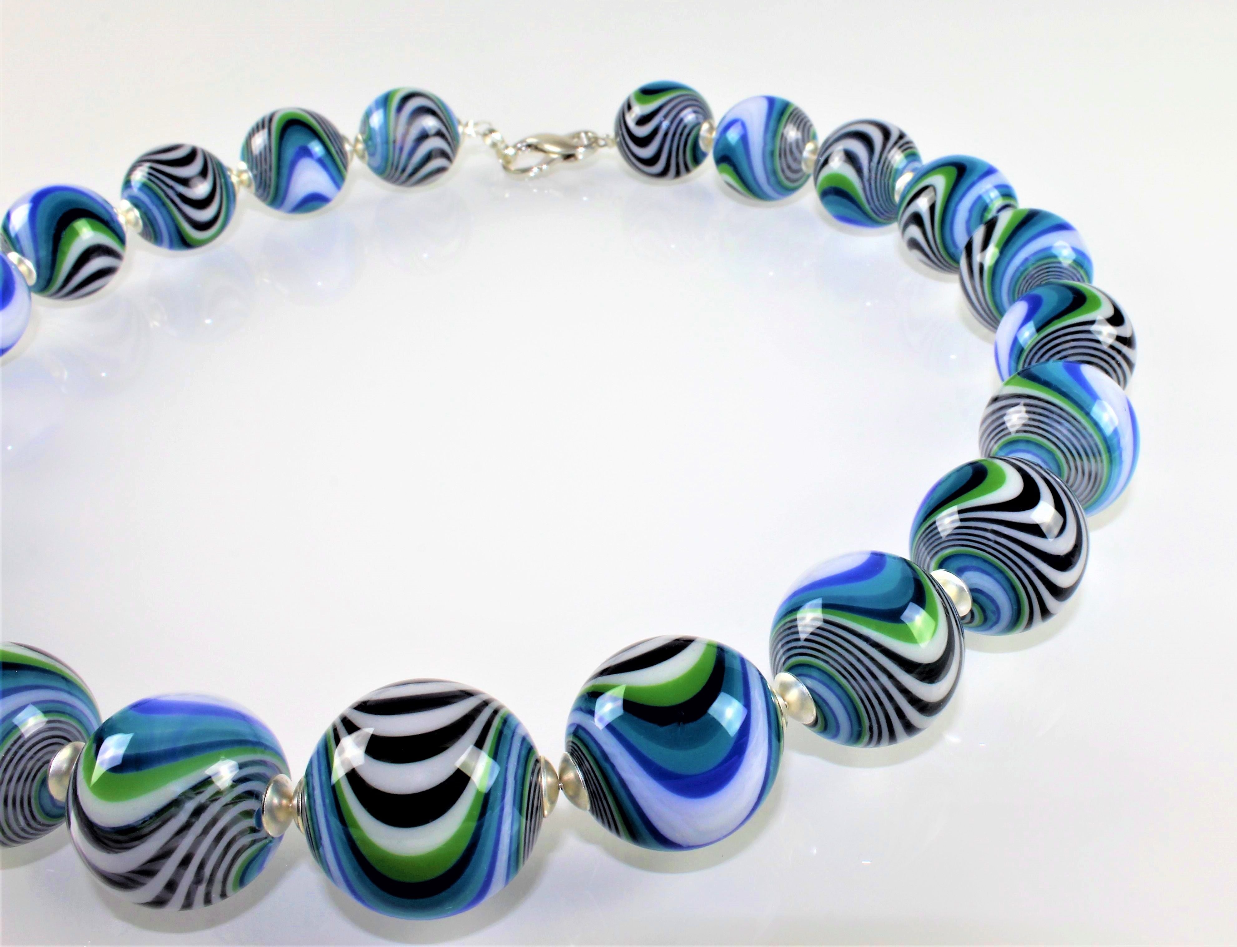 Collana, vetro con filo marmorizzato, blu turchese