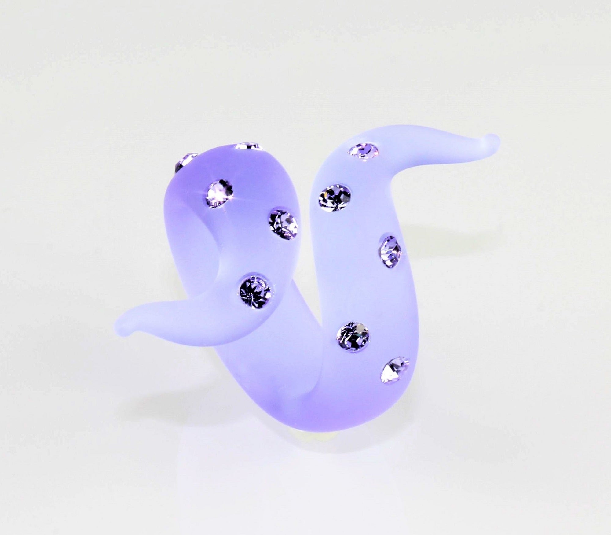 Bague spirale "Amelia" lilas ,sertie de pierres, mate
