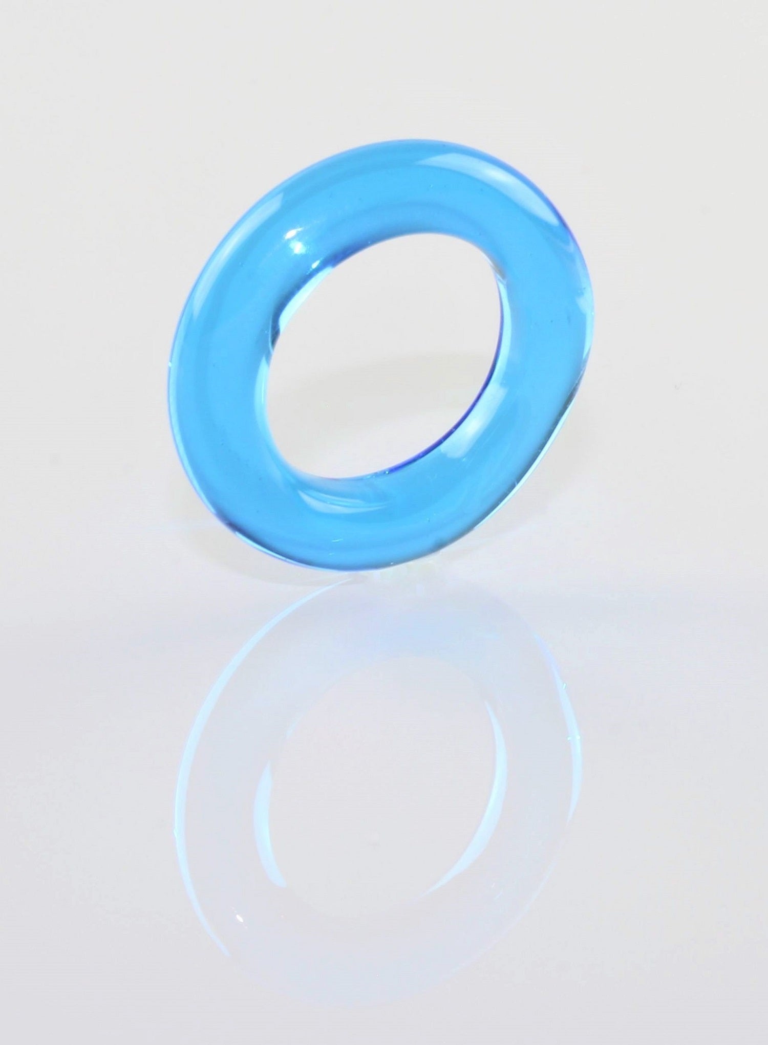 Anneau "Loop" verre borosilicaté turquoise bleu clair
