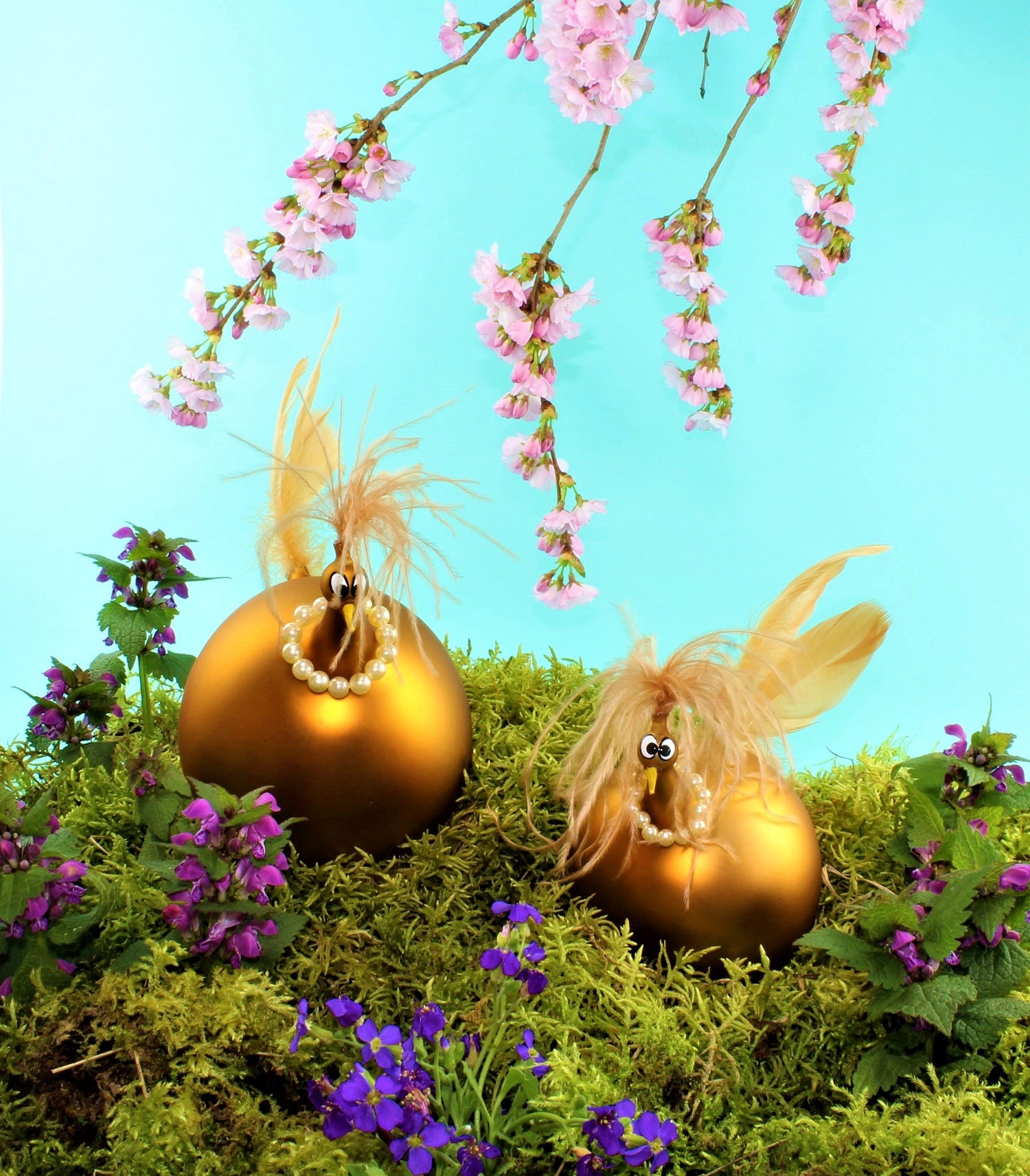 Poulet avec collier de perles, Coloré, mat , verre borosilicaté, hauteur jusqu'à 24 cm