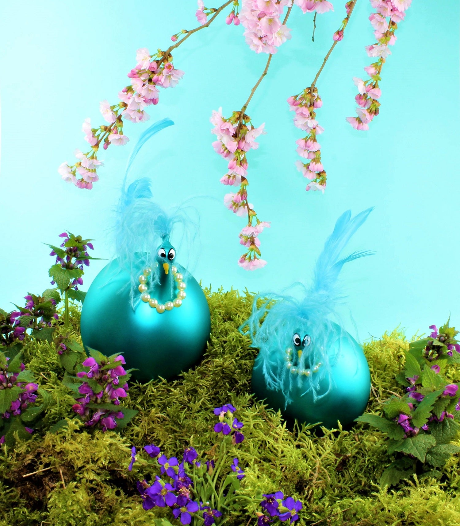 Poulet avec collier de perles, Coloré, mat , verre borosilicaté, hauteur jusqu'à 24 cm