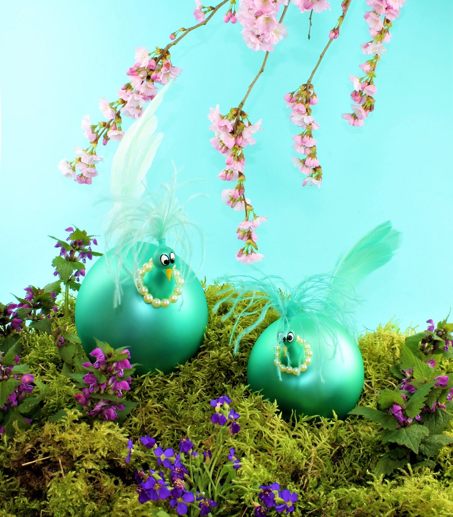 Poulet avec collier de perles, Coloré, mat , verre borosilicaté, hauteur jusqu'à 24 cm