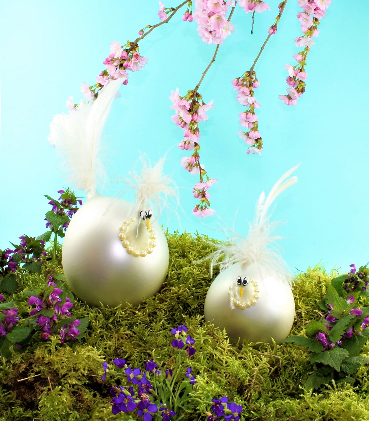 Poulet avec collier de perles, Coloré, mat , verre borosilicaté, hauteur jusqu'à 24 cm