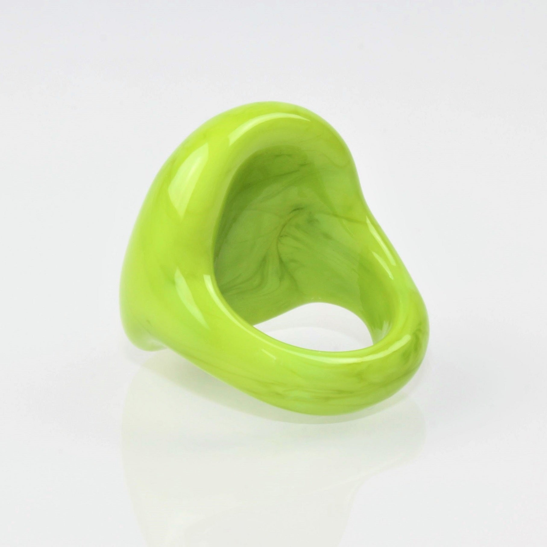 Ring "Madame" Ultra Grün opak