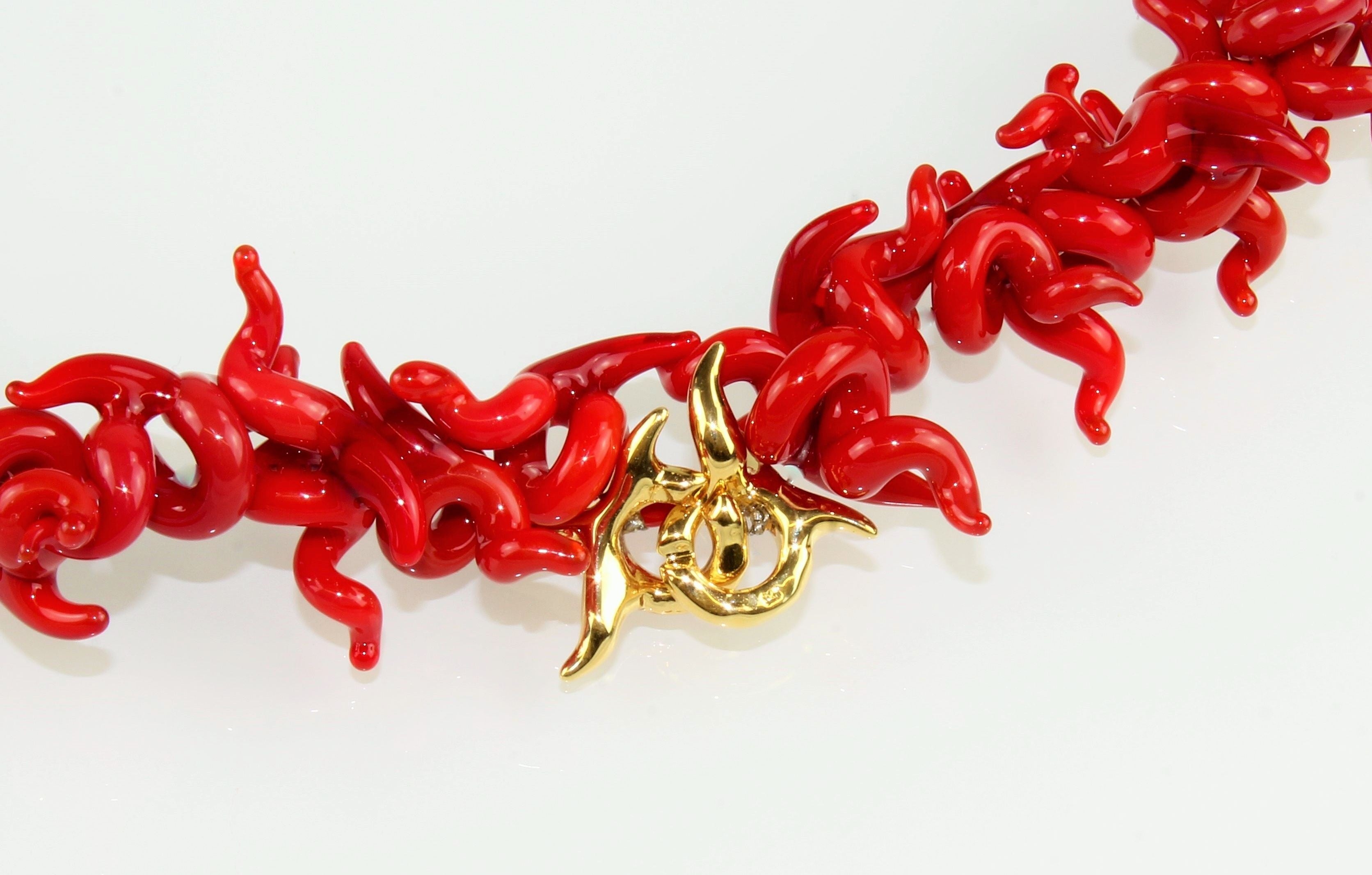 Chaîne en corail, rouge corail