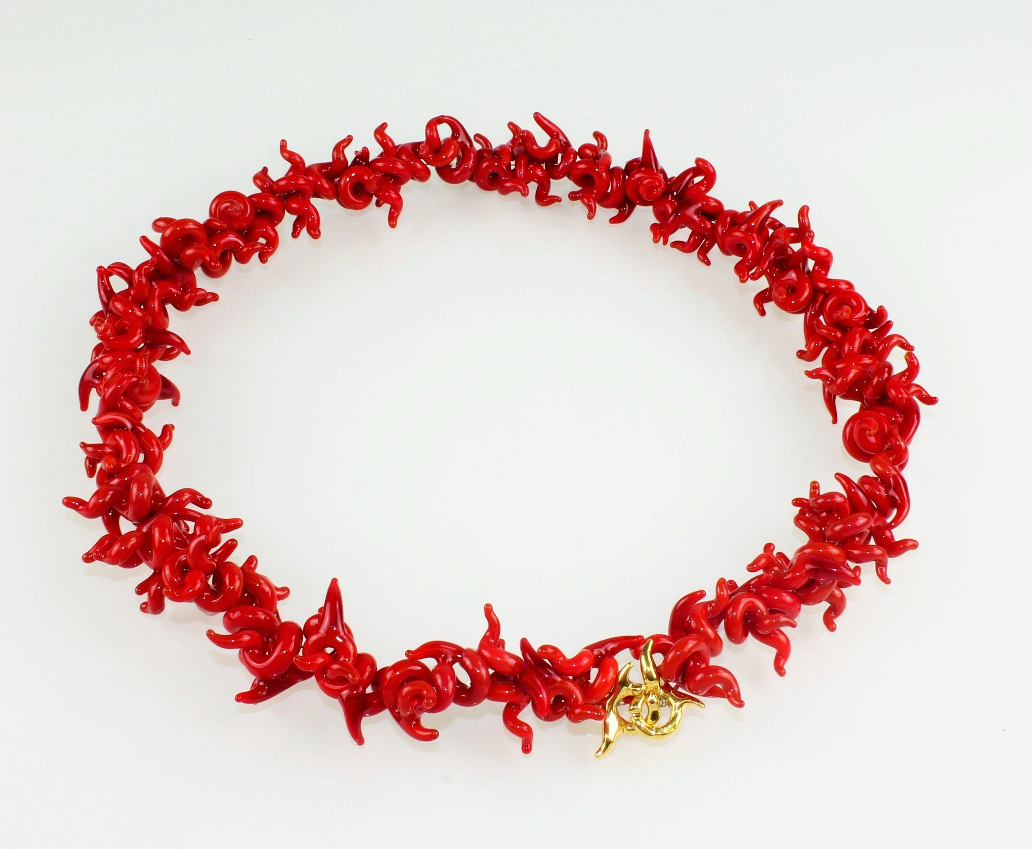 Chaîne en corail, rouge corail