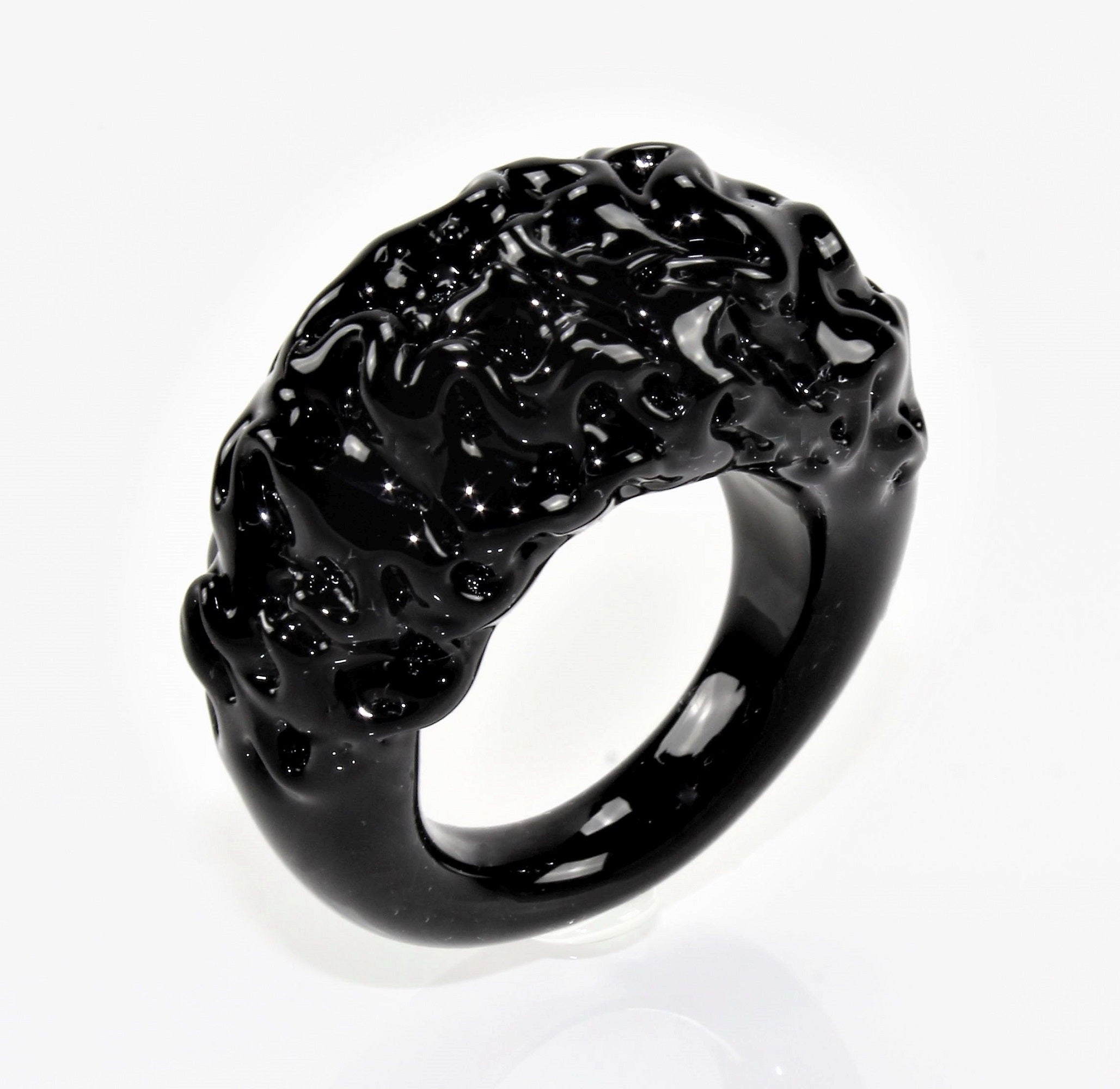 Ring "mountain and valley", schwarz-weiss , Borosilikatglas